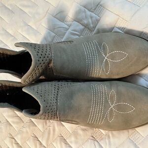 Worn once to a concert, size 6.5 ankle bootie cowboy boot